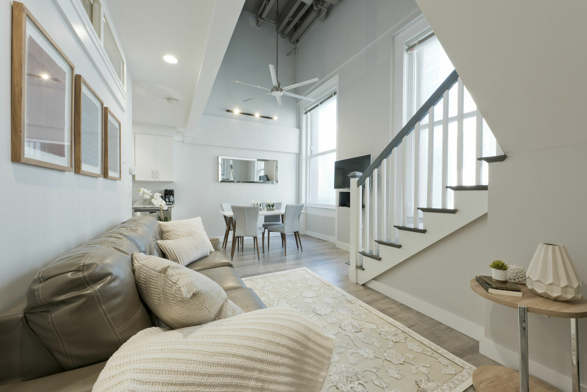 Apartment Industrial 2br In Downtown Crossing By Sonder
