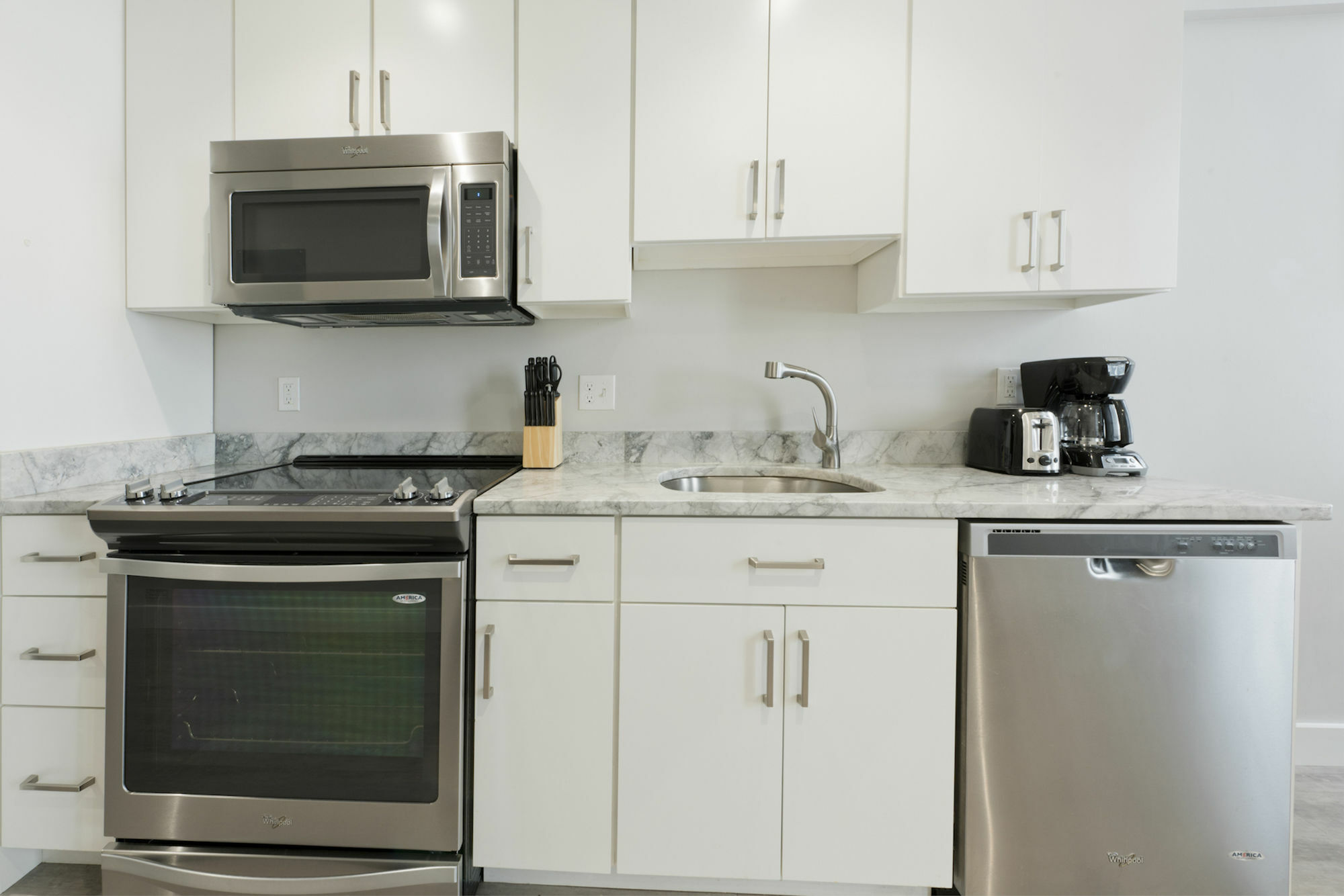 Apartment Industrial 2br In Downtown Crossing By Sonder