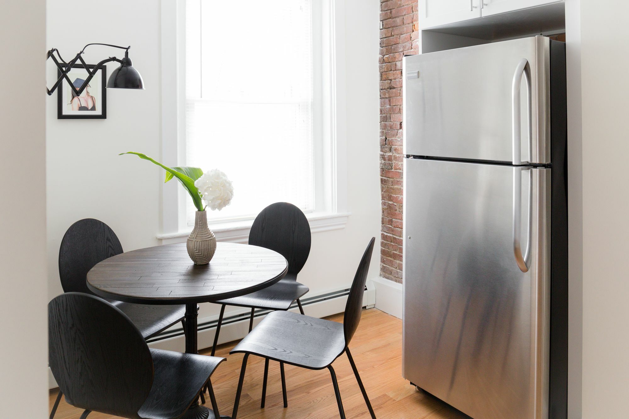 Apartment Chic 2br In South End By Sonder