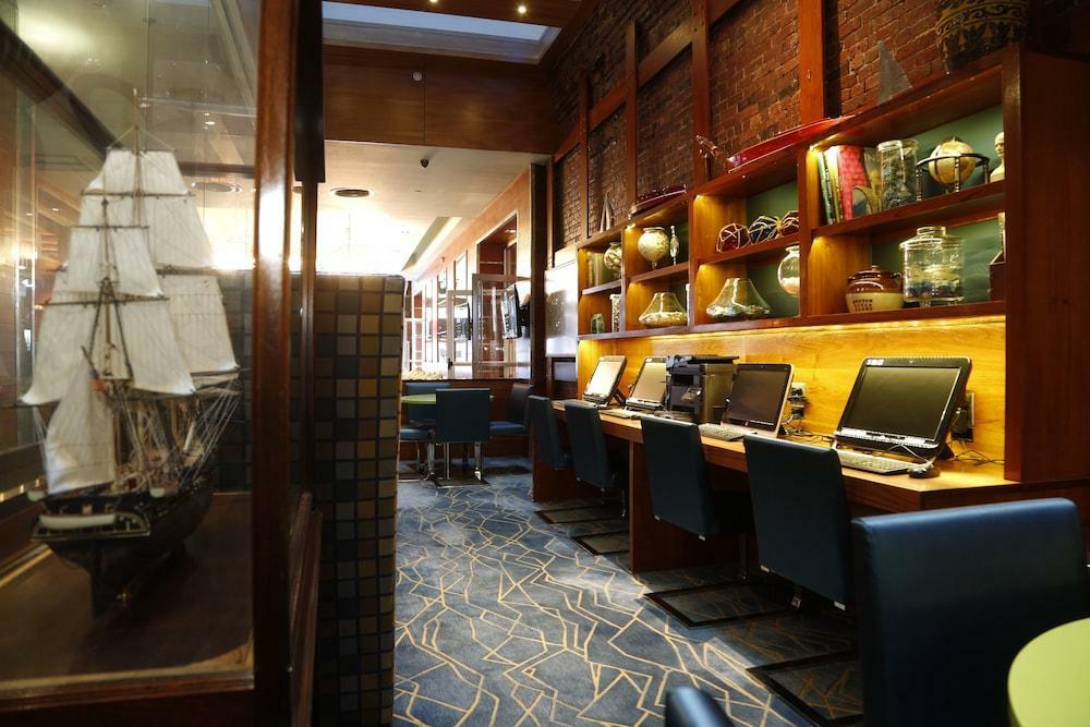 Hotel Harborside 3*