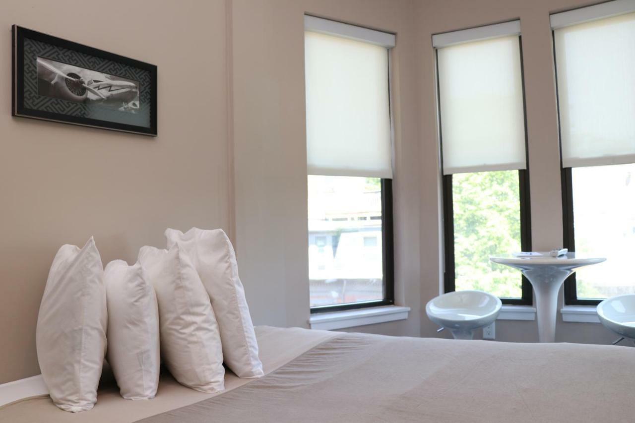 Furnished In Downtown #35 *