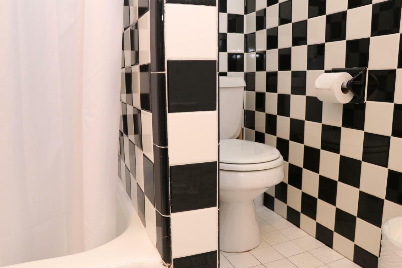 Beautiful 2bedroom In The South End - Garden Unit Apartment *