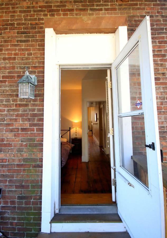 - Historic South End 1 Bedroom Apartment