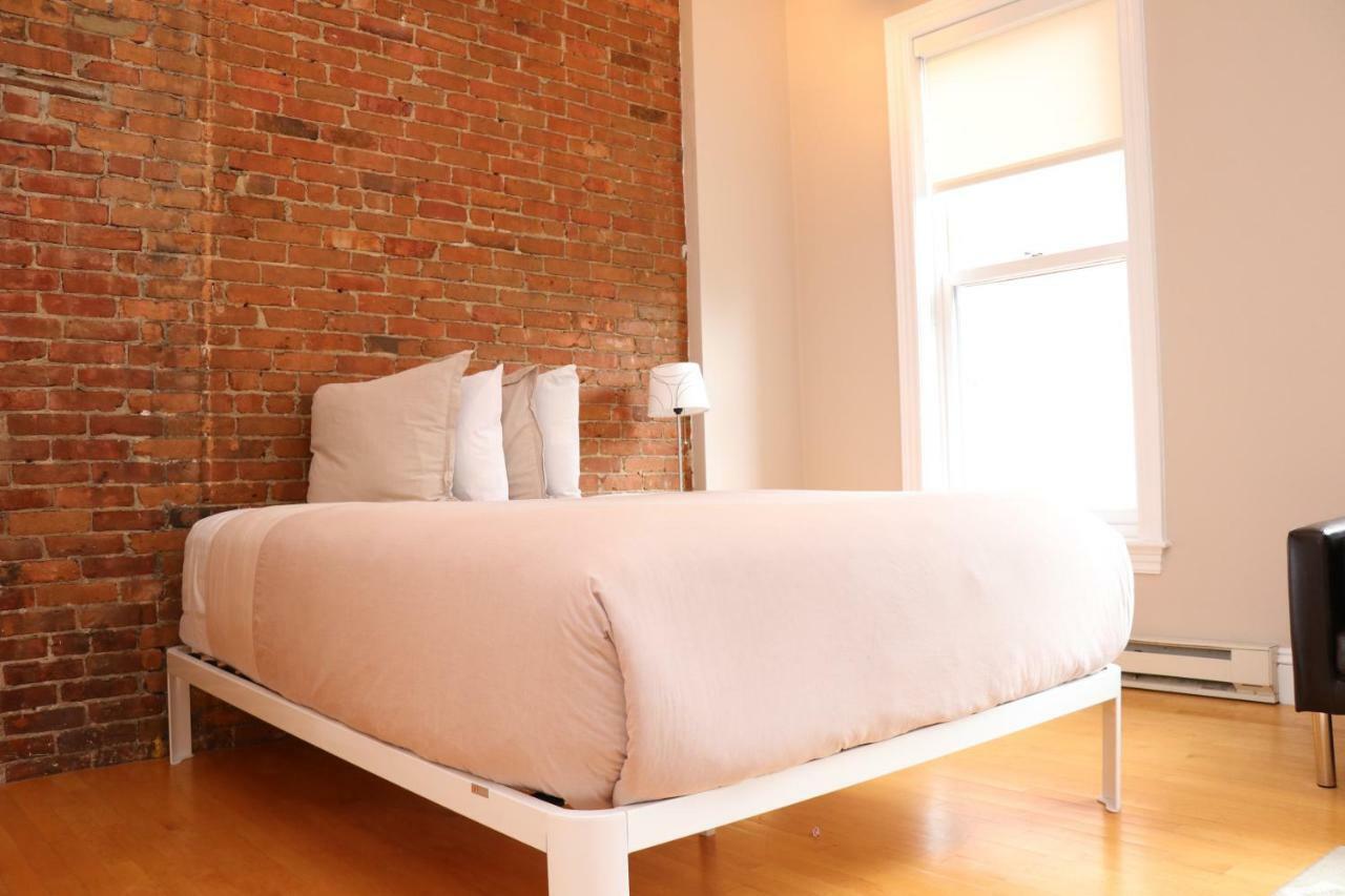 Apartment Charming In Brownstone, #6 *