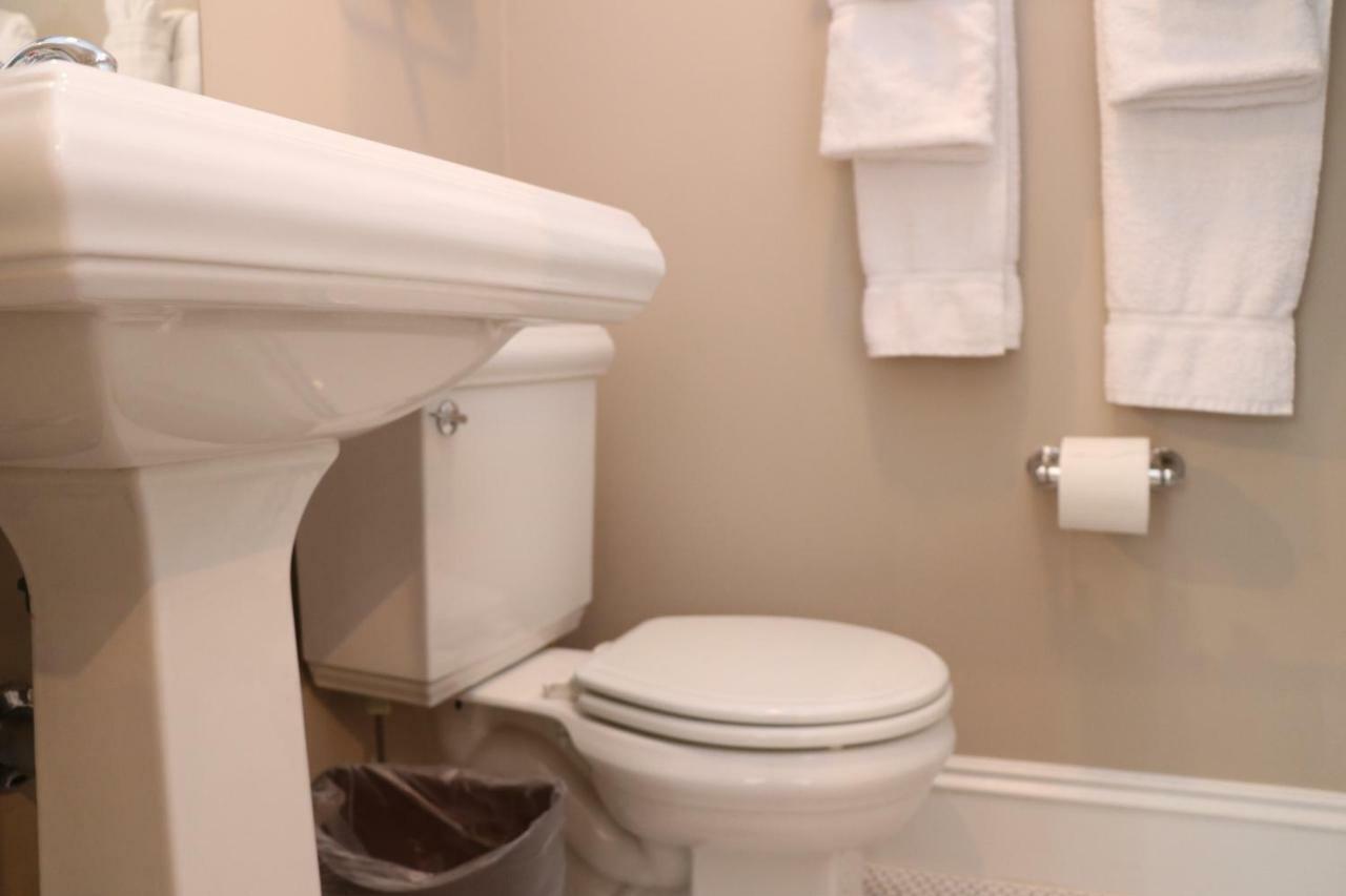 Charming In Brownstone, #6 Apartment Boston