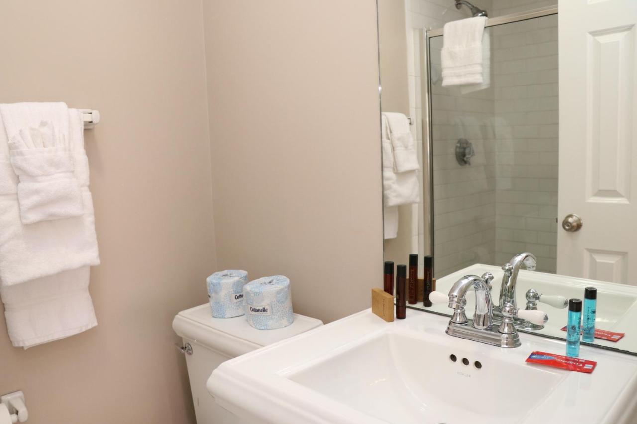 Cheap, Furnished In Downtown #7 Apartment *