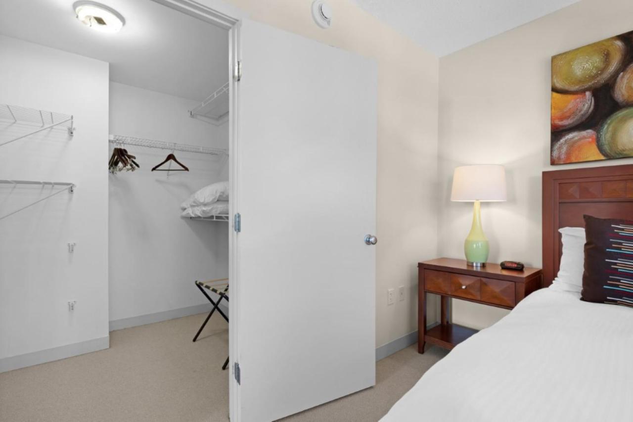 Global Luxury At China Town Apartment