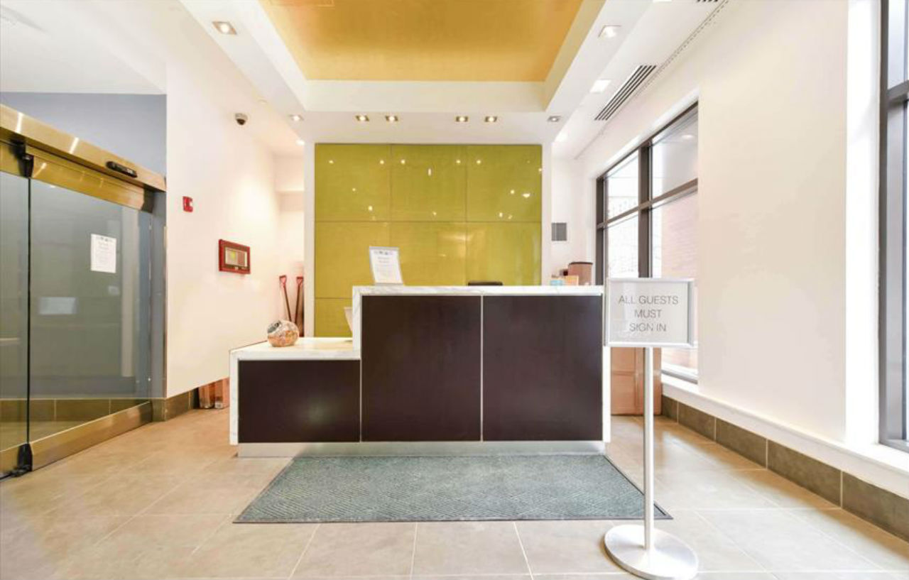 Global Luxury At Garden Apartment *