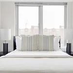 E Cambridge 1Br W Wd Gym Steps From Train Bos-524