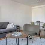 Back Bay 1Br W Gym Rooftop Nr Shopping Bos-926