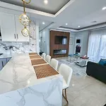 3Br Gem Skyline Views, Laundry & Central Air