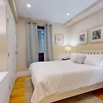 Newly Renovated 2-Bed, Back Bay Near Mgh, Bu, Mit