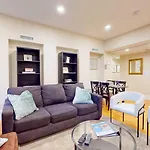 Newly Renovated 2-Bed, Back Bay Near Mgh, Bu, Mit