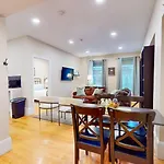 Newly Renovated 2-Bed, Back Bay Near Mgh, Bu, Mit
