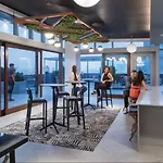 Luxury South End - 2 Bedroom King Amazing Views