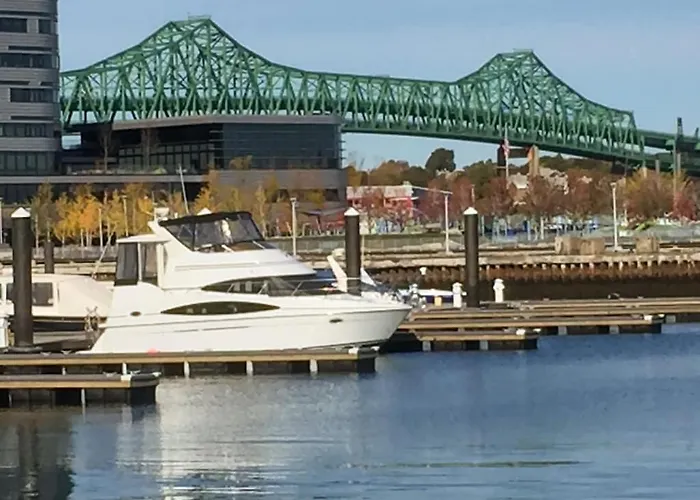 Sea Pearl Boston Yacht