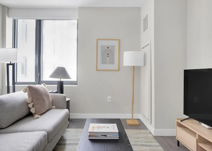 N Station Studio W Wd Gym Nr Td Garden Bos-708