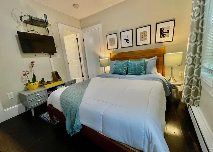 Beautiful 3Br 3Ba Duplex Parking Best Location Boston