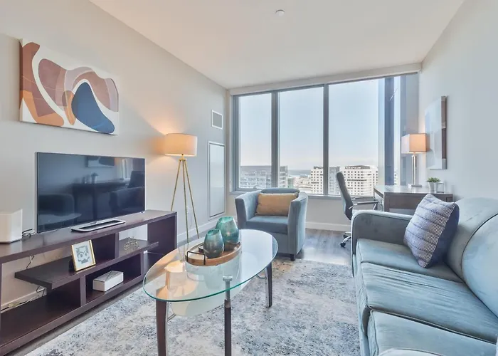 Luxury Apt With Water Views - Via-1915