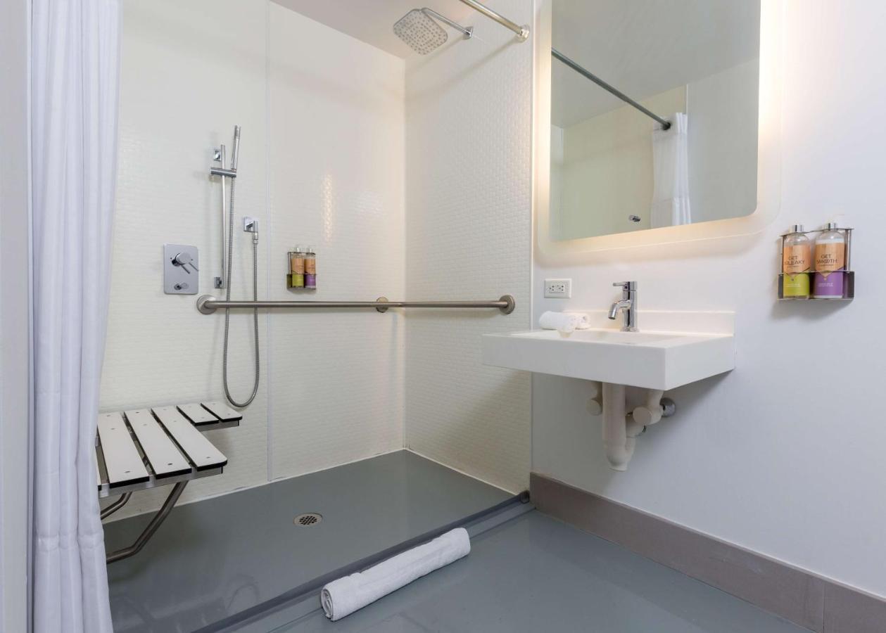 Yotel Hotel