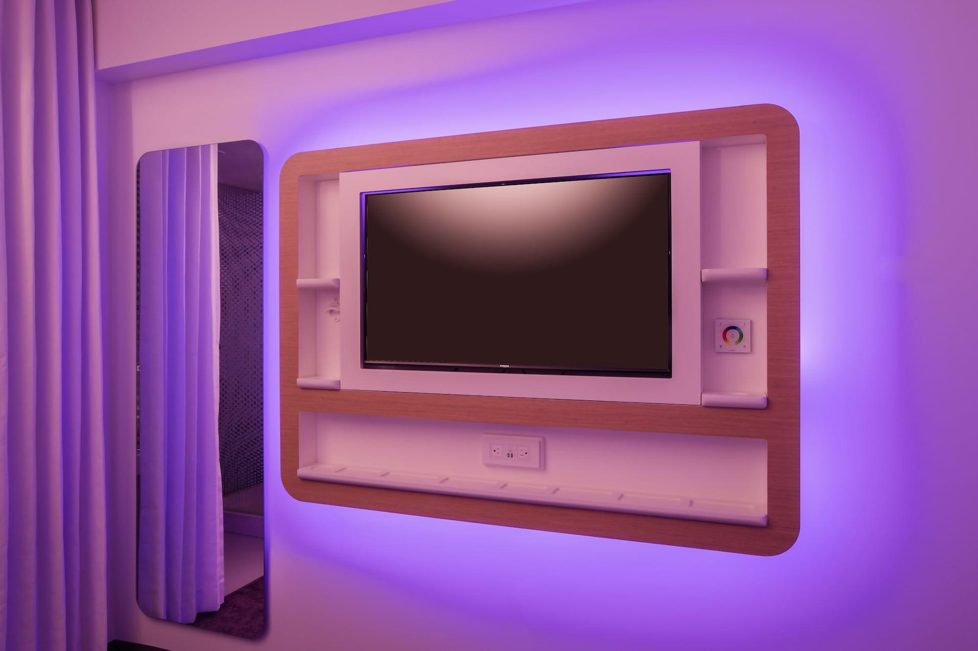 Yotel 4*