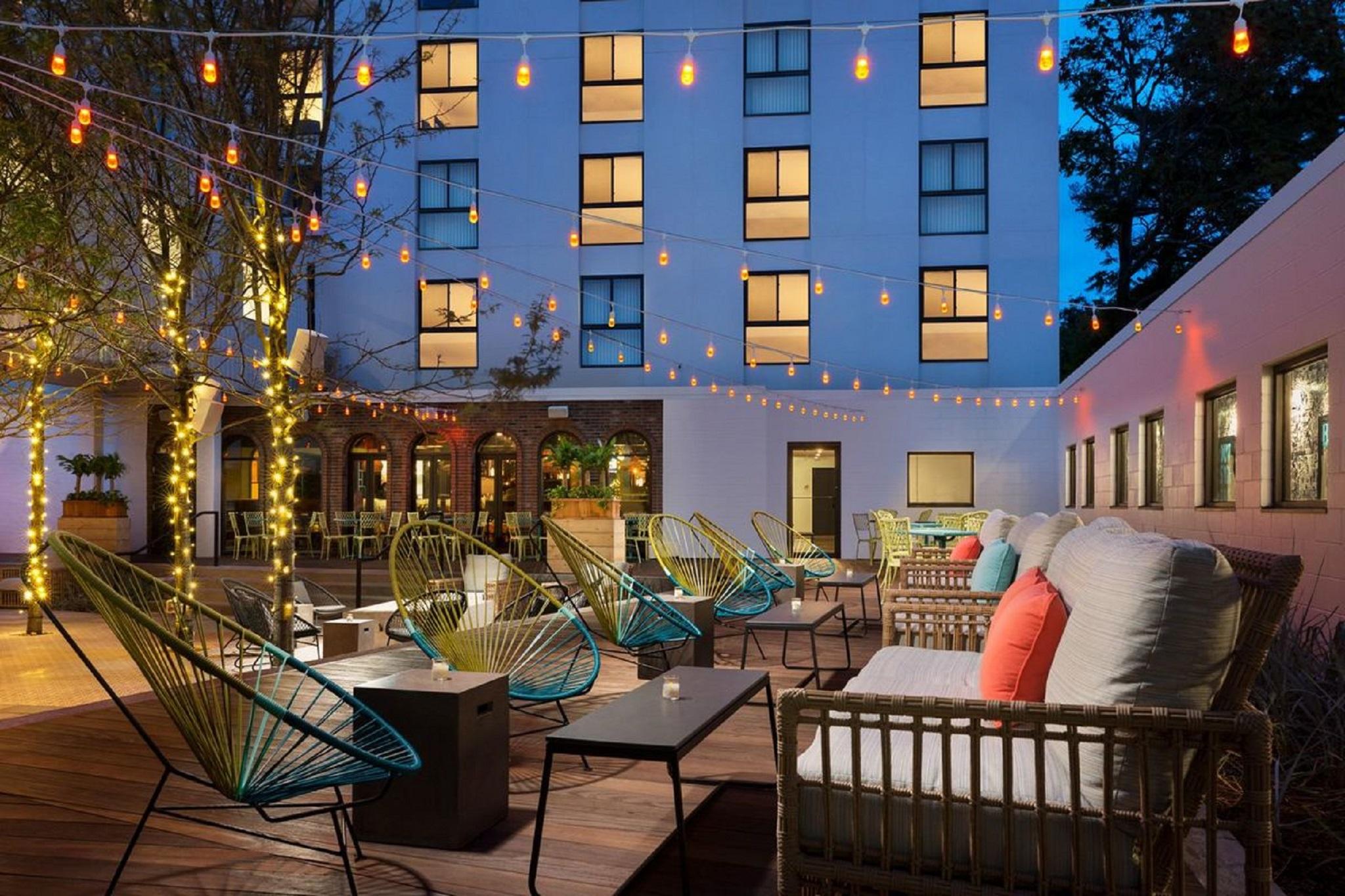 Studio Allston Hotel 4*