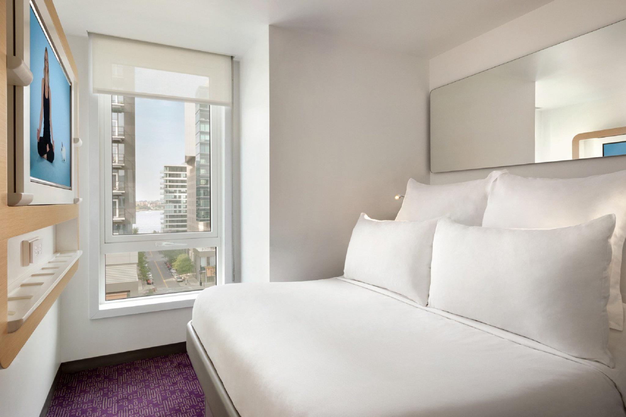 Yotel Hotel 4*