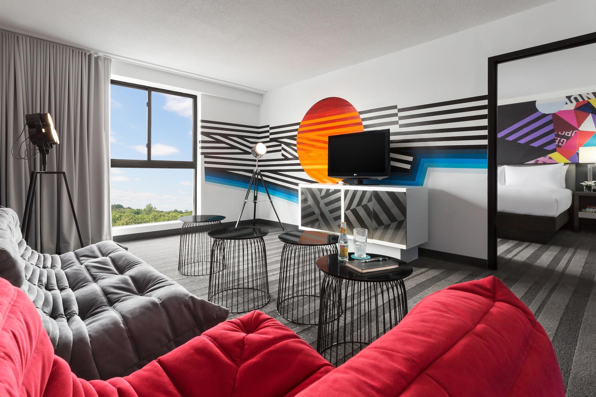 Hotel Studio Allston