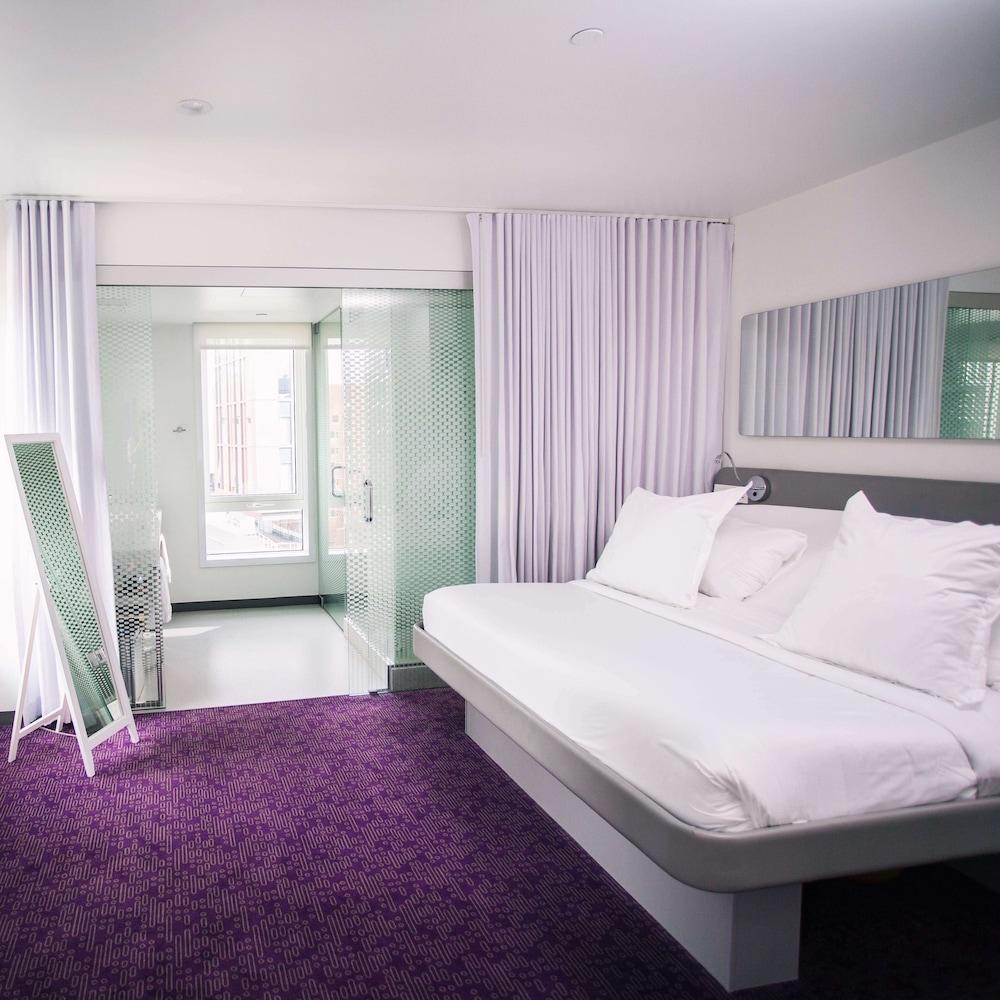 Yotel 4*