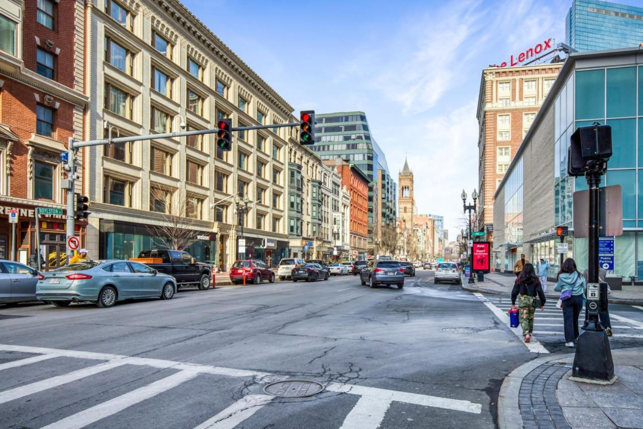 Apartment Back Bay 1br W Gym Rooftop Nr Shopping Bos-926 Boston