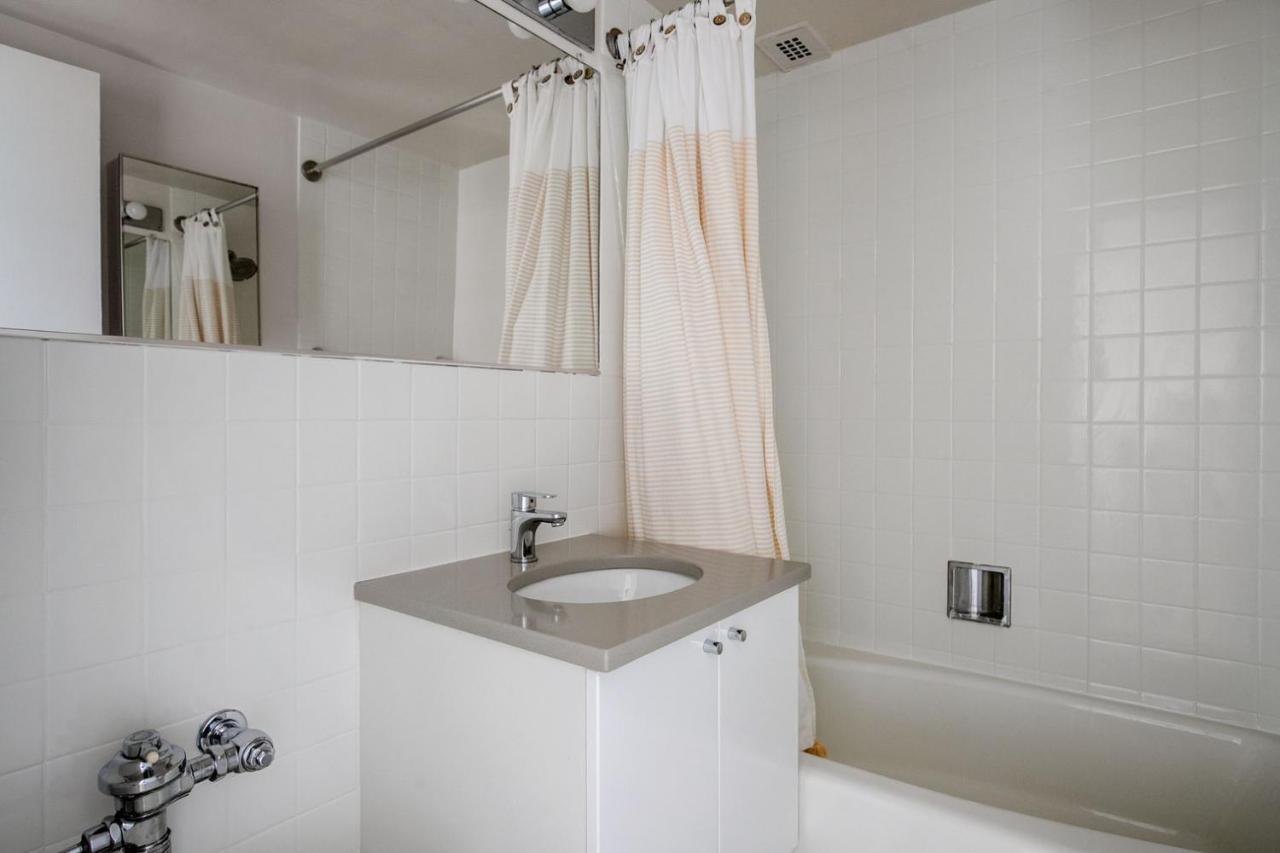Back Bay 1br W Gym Rooftop Nr Shopping Bos-926