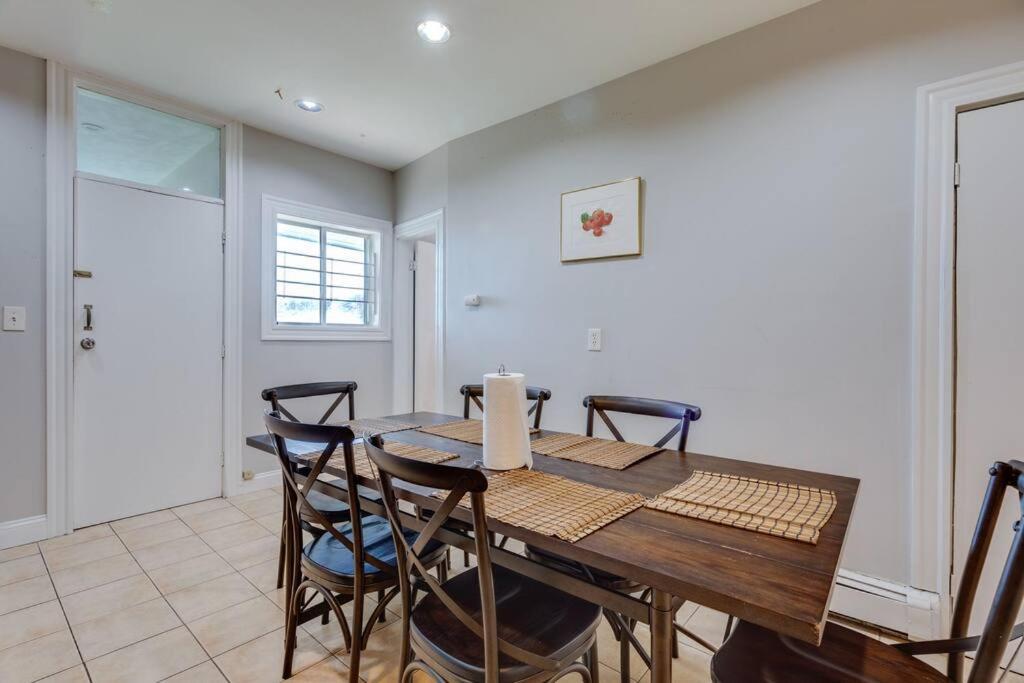 Apartment New! Near Mbta, 3mi To Fenway !