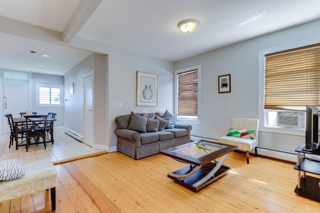 Apartment New! Near Mbta, 3mi To Fenway ! *