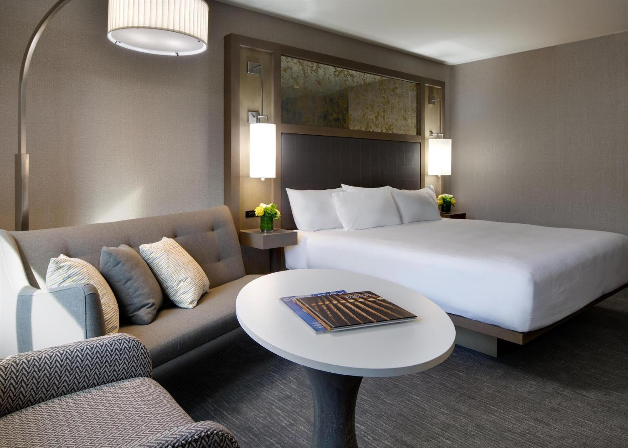 Hyatt Regency Hotel 4*