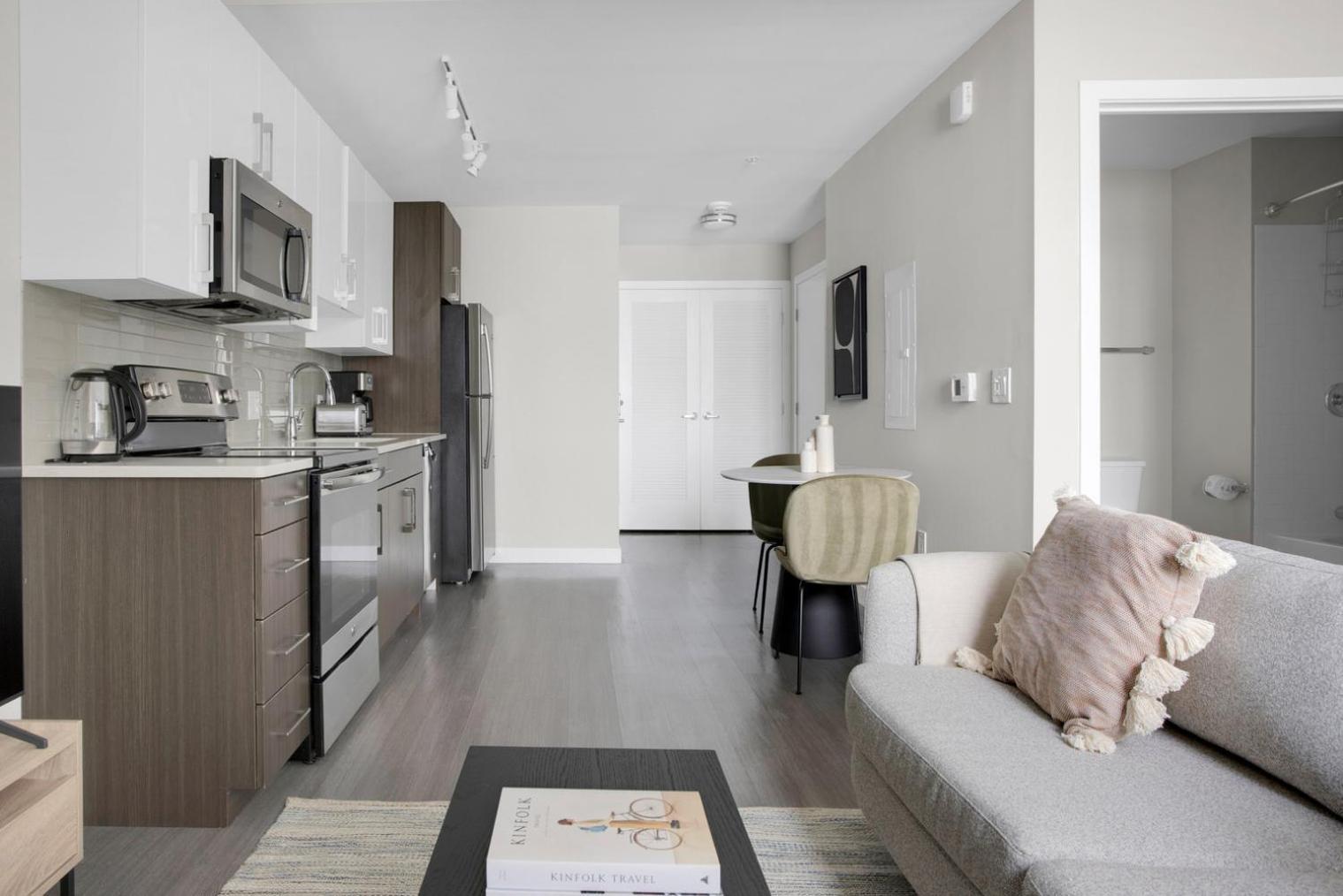 N Station W Wd Gym Nr Td Garden Bos-708 Apartment *