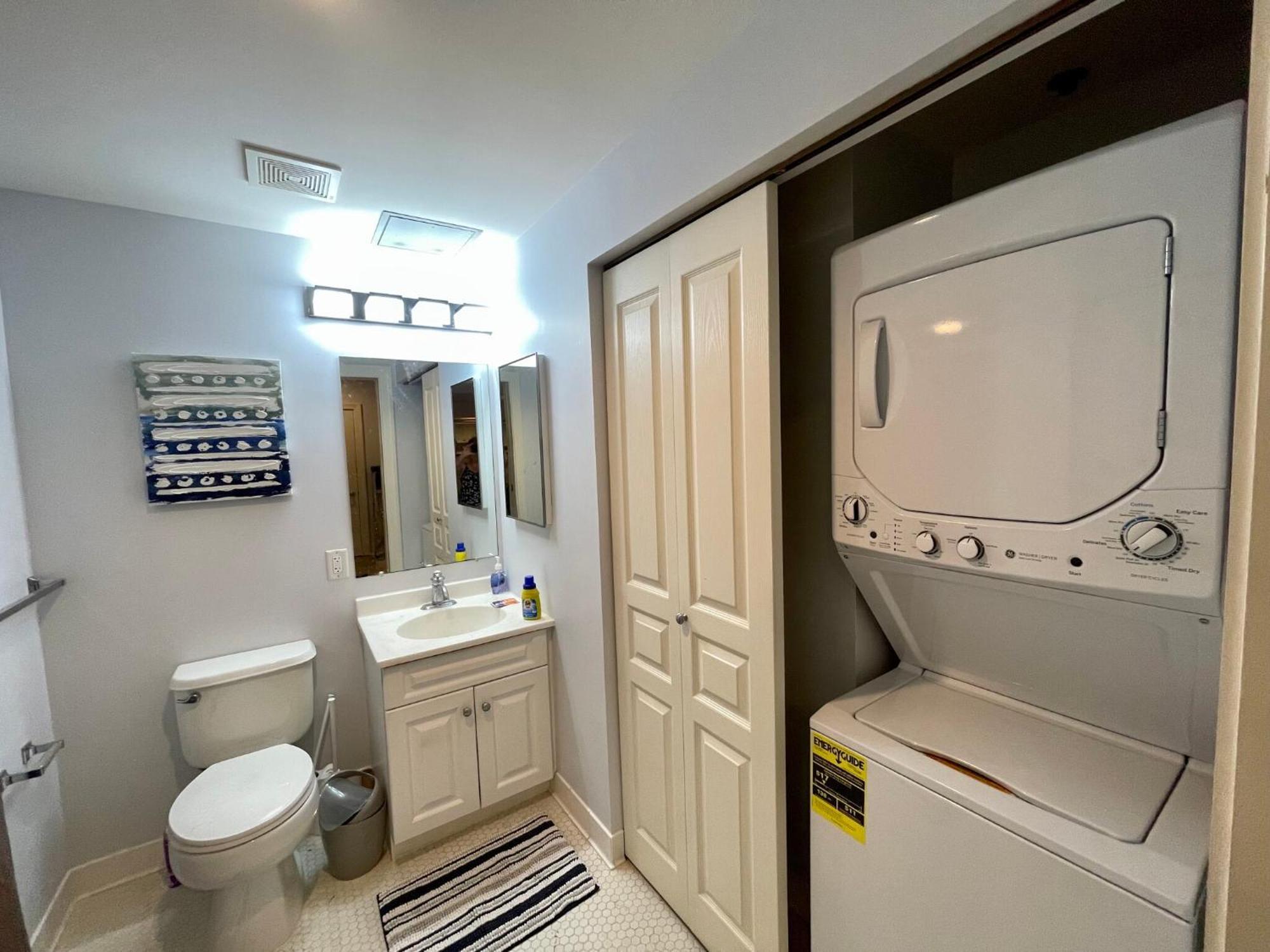 Luxury 1bed Loft, 2 Baths, Air, South End