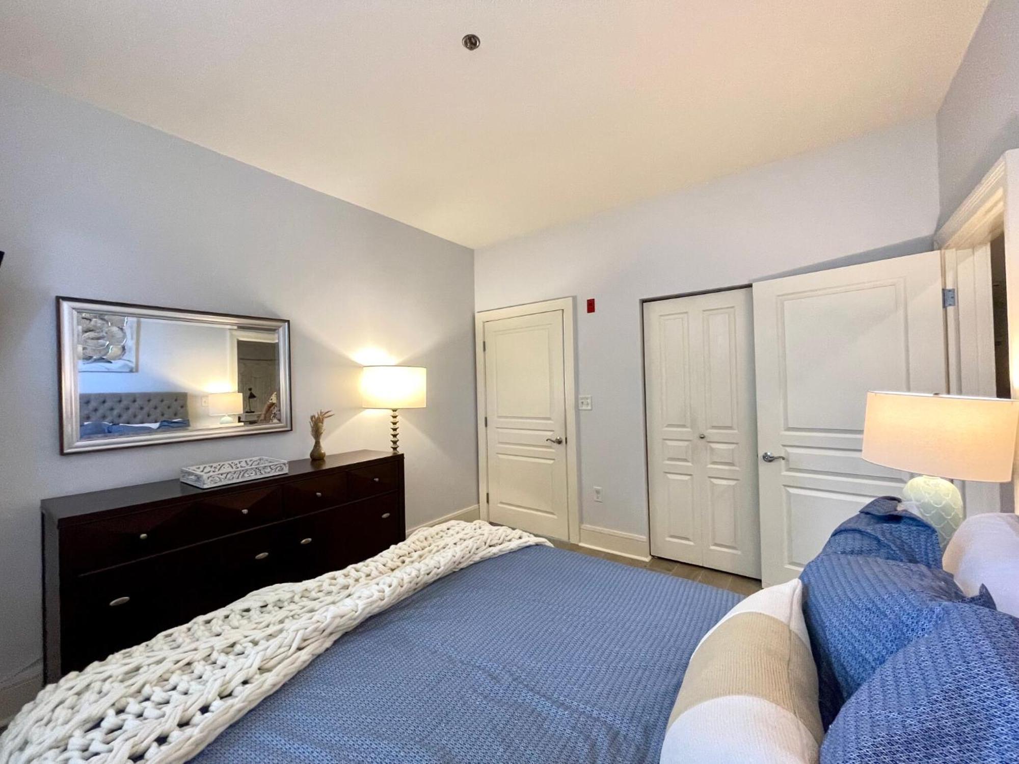 Apartment Luxury 1bed Loft, 2 Baths, Air, South End