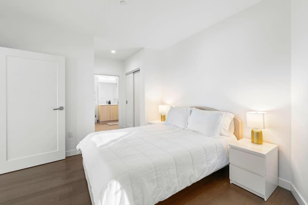 Fancy 2br 2ba Fenway Apartment Boston