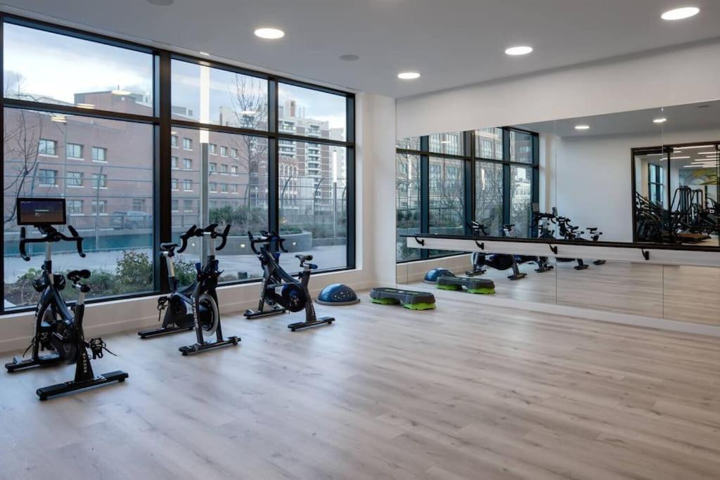 Fancy 2br 2ba Fenway Apartment Boston