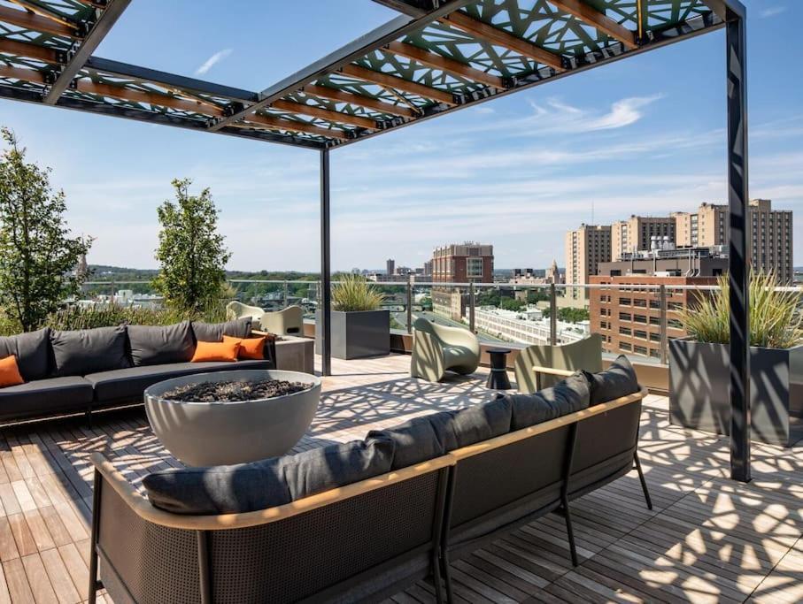 Fancy 2br 2ba Fenway *