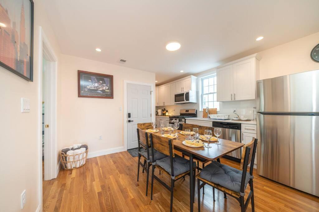 30-3 3br - Cozy Near Fenway Park Apartment *