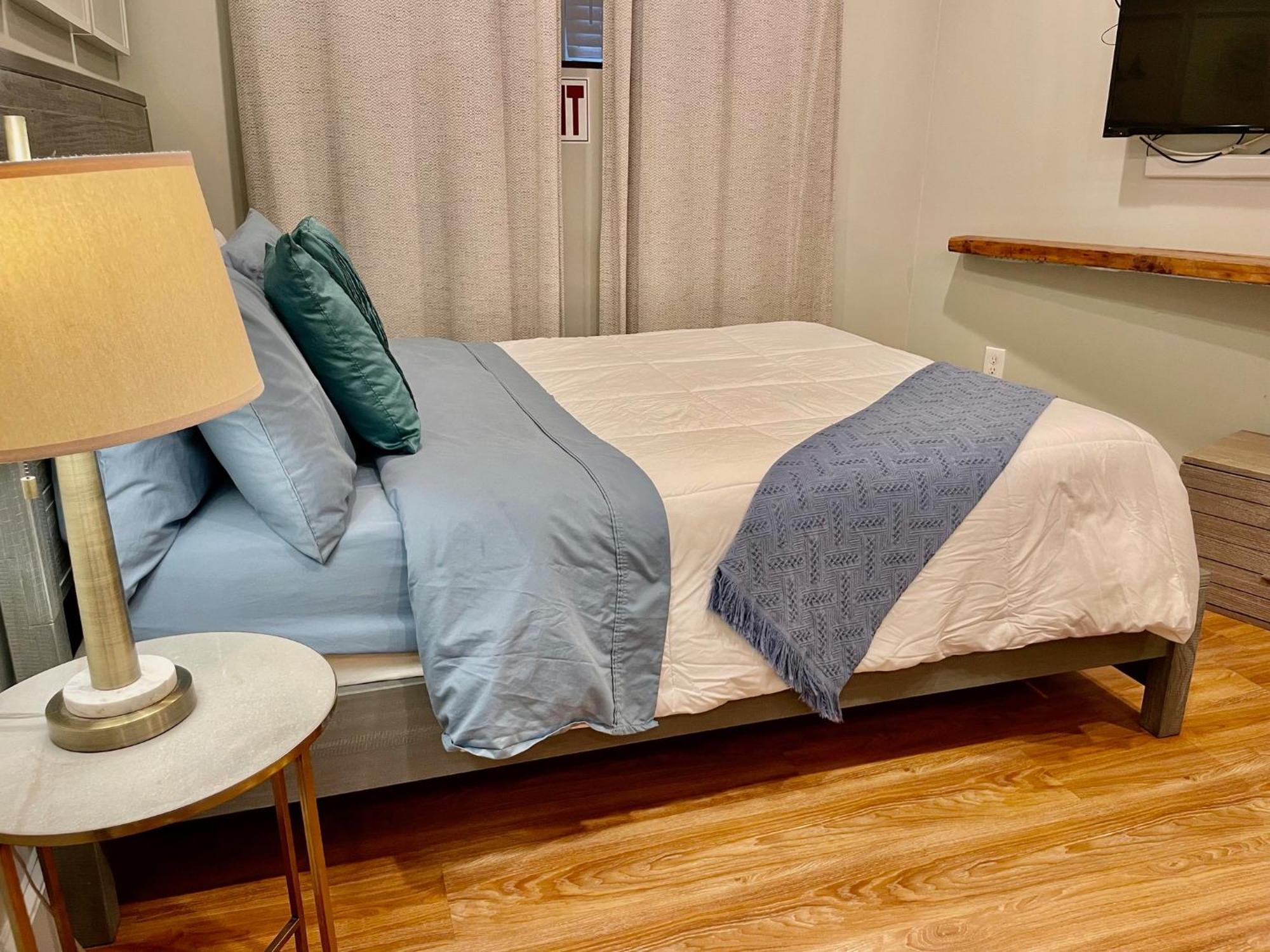 Beautiful 3br 3ba Duplex Parking Location Apartment Boston