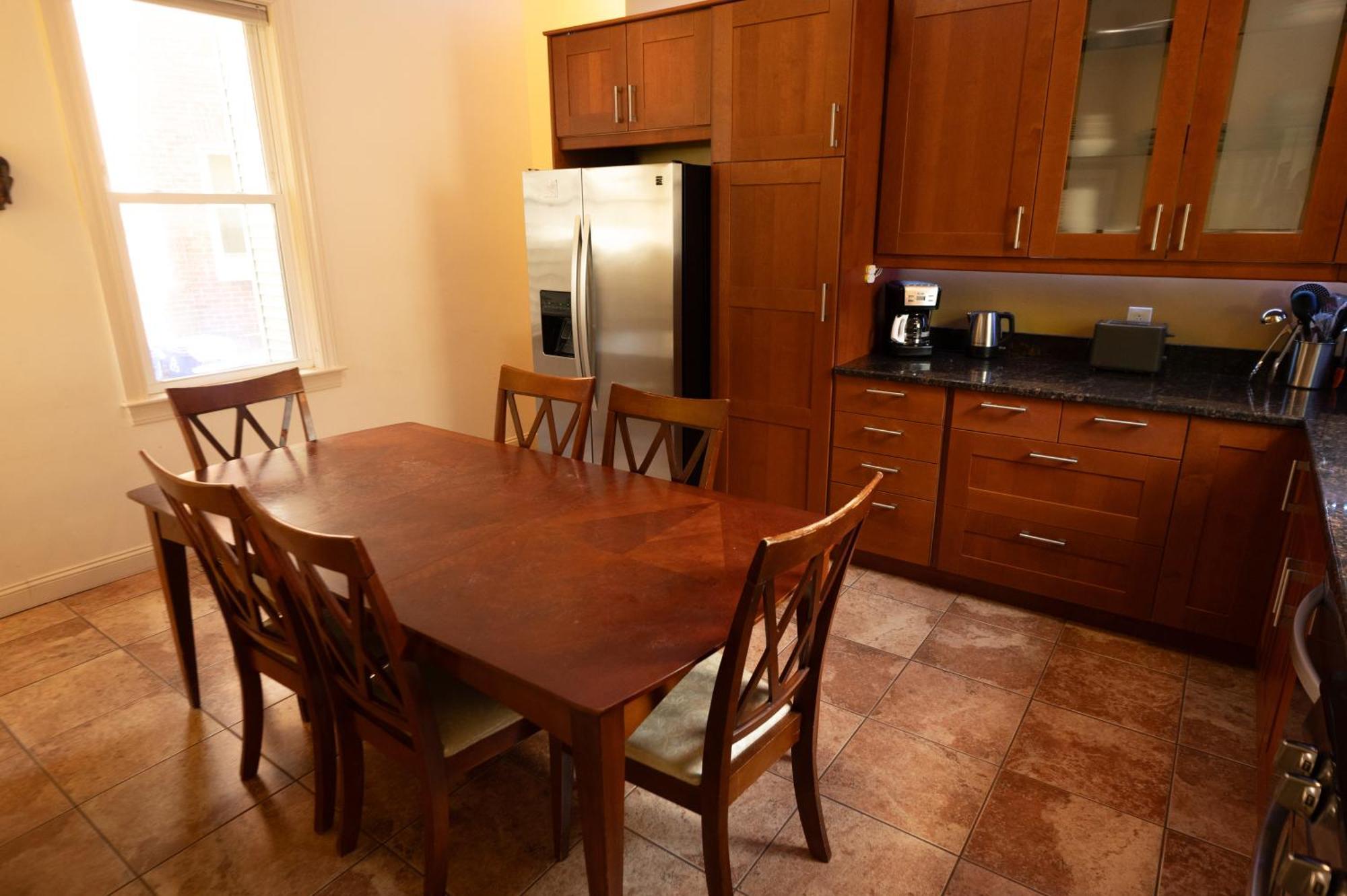 2 Bedroom In Jamaica Plain With Parking Apartment Boston