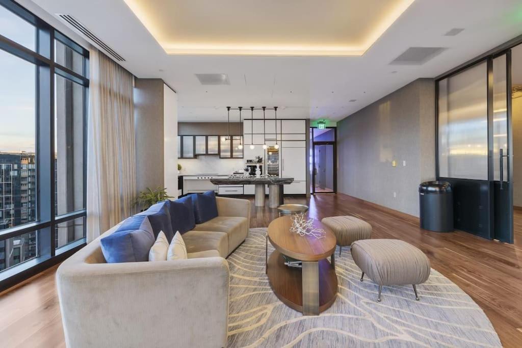 High-end 2br 2ba Unit In Seaport Apartment Boston