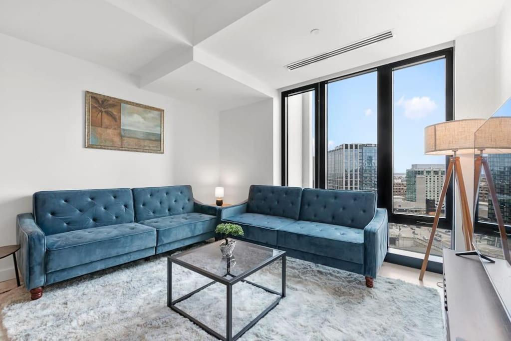 High-end 2br 2ba Unit In Seaport Boston