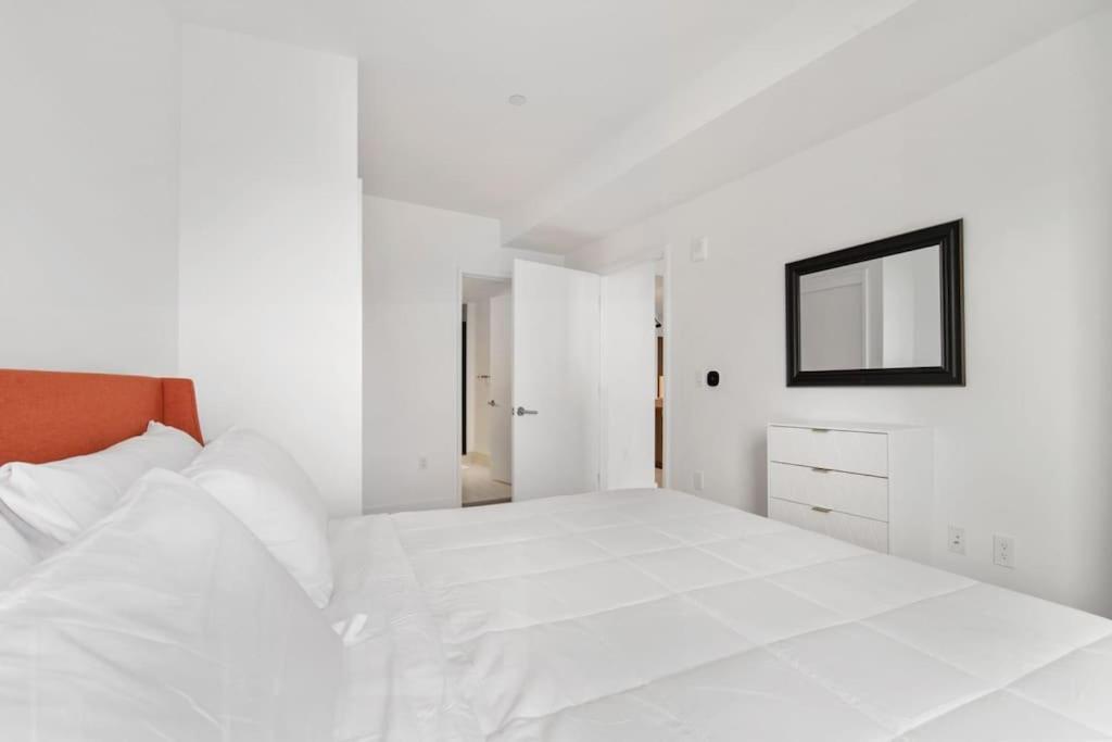 High-end 2br 2ba Unit In Seaport Apartment