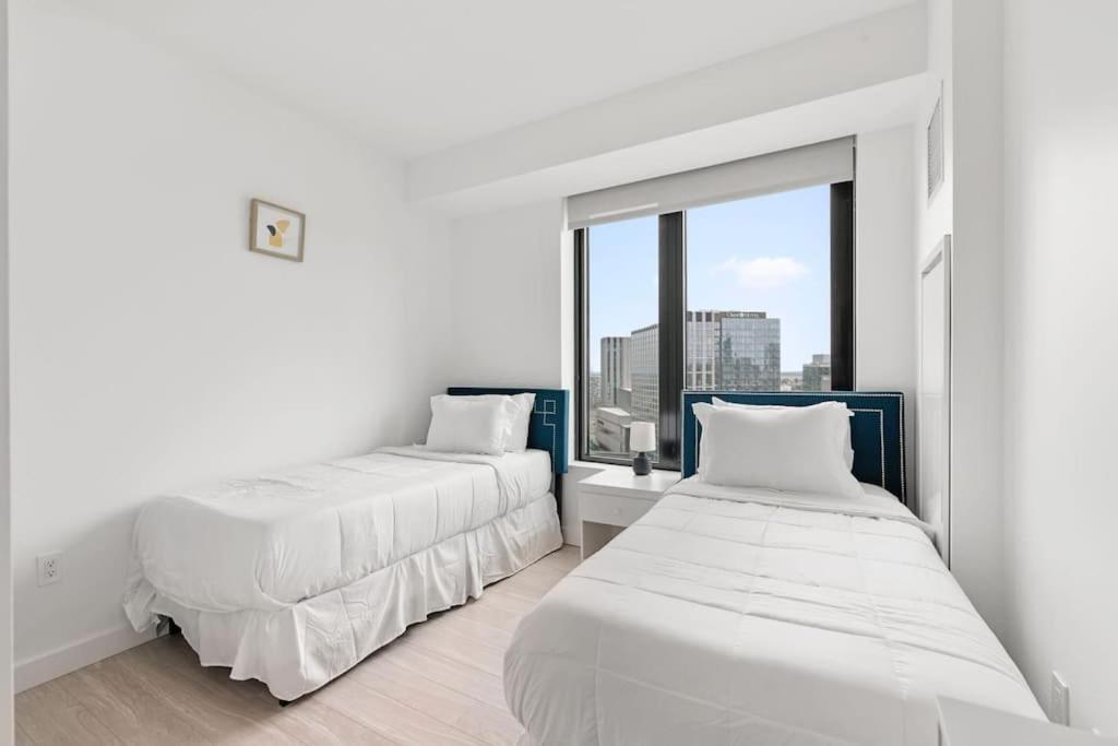 High-end 2br 2ba Unit In Seaport *