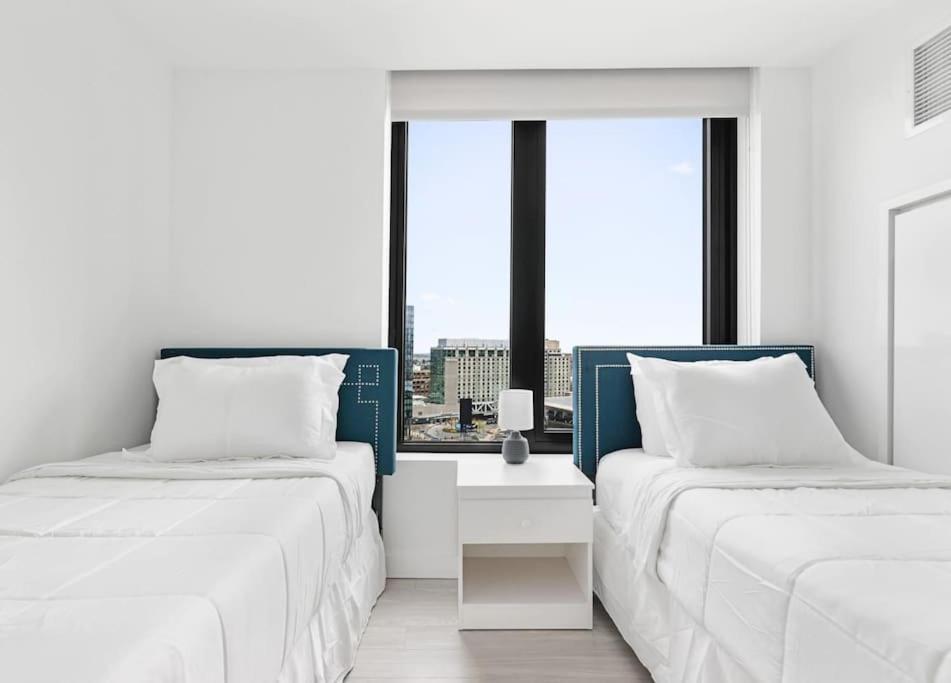 High-end 2br 2ba Unit In Seaport Apartment