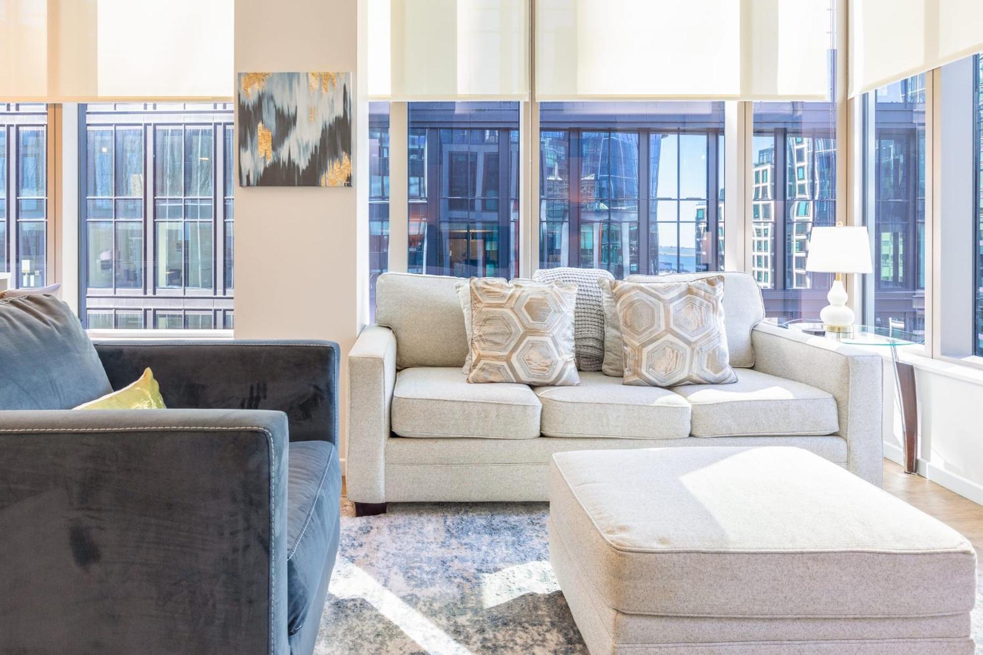 Luxury In Heart Of Seaport - Via-1515 Apartment *