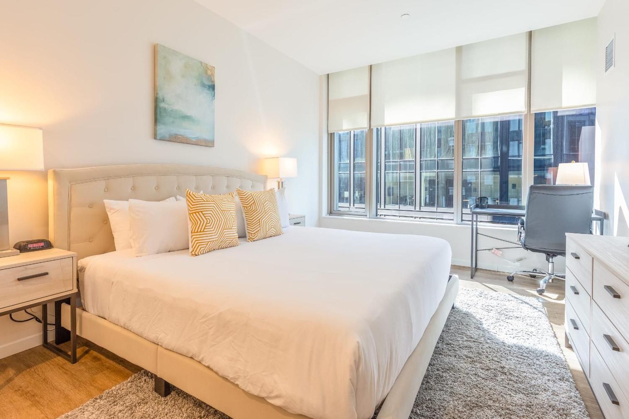 Luxury In Heart Of Seaport - Via-1515 Apartment